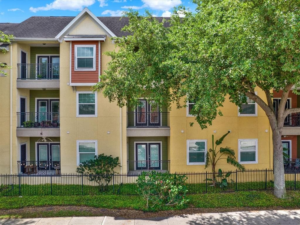 1910 E PALM AVENUE UNIT 11216 TAMPA, FL 33605