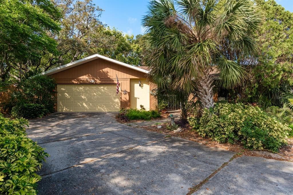50 PEMBROOK CIRCLE PALM HARBOR, FL 34683