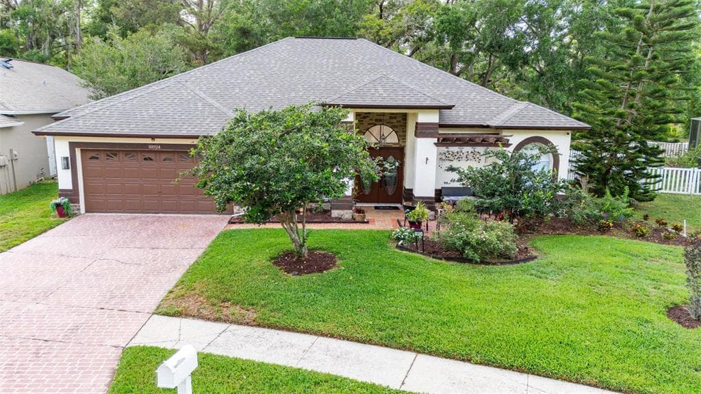 18924 FAIRWOOD COURT TAMPA, FL 33647