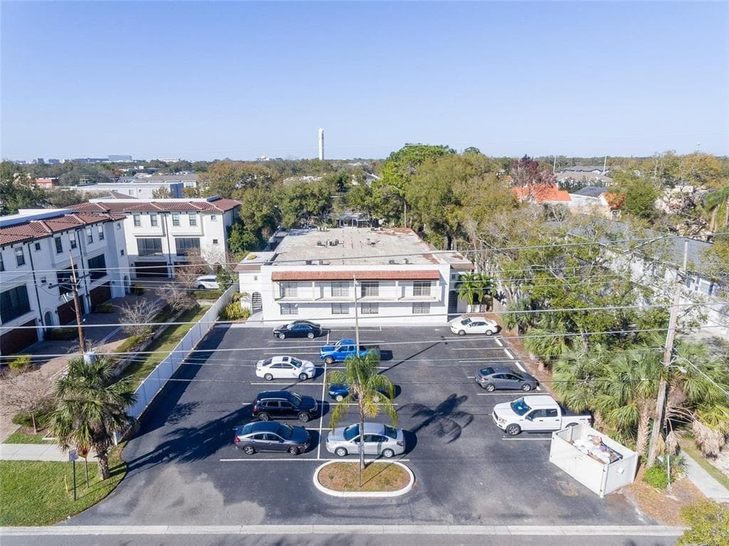 3211 W DE LEON STREET UNIT 16 TAMPA, FL 33609
