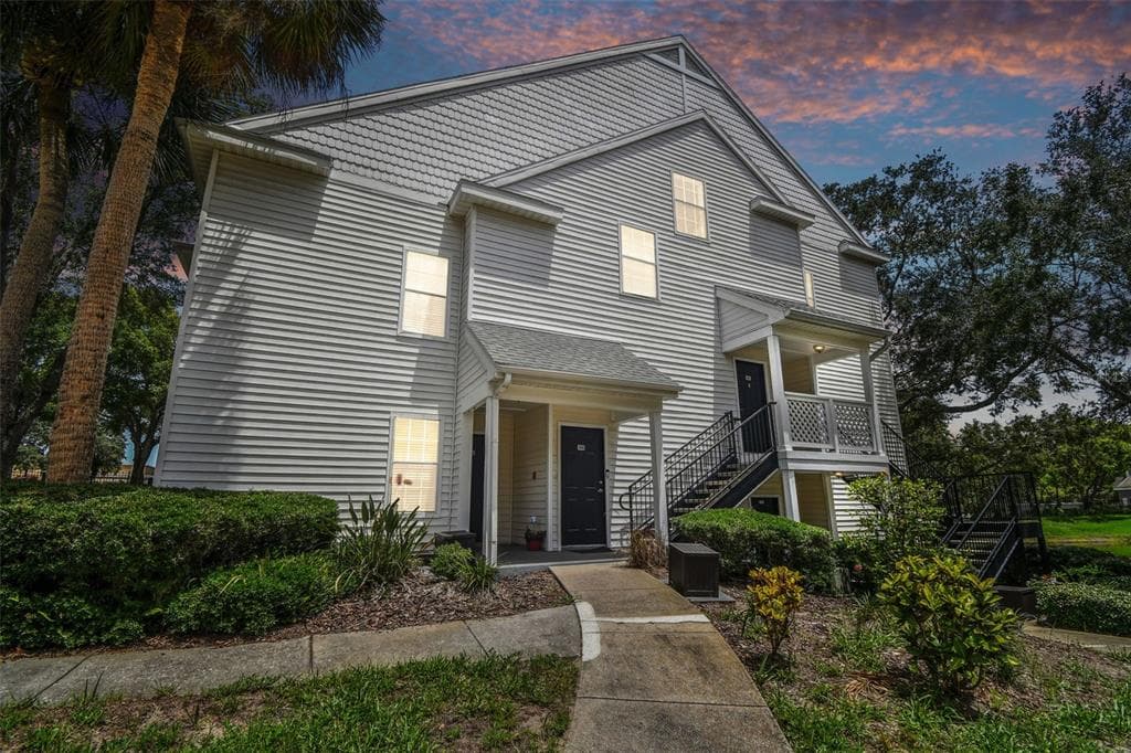 3261 HAVILAND COURT UNIT 303 PALM HARBOR, FL 34684