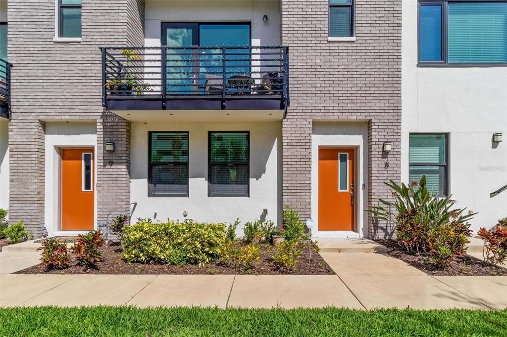 2511 N GRADY AVENUE UNIT 8 TAMPA, FL 33607