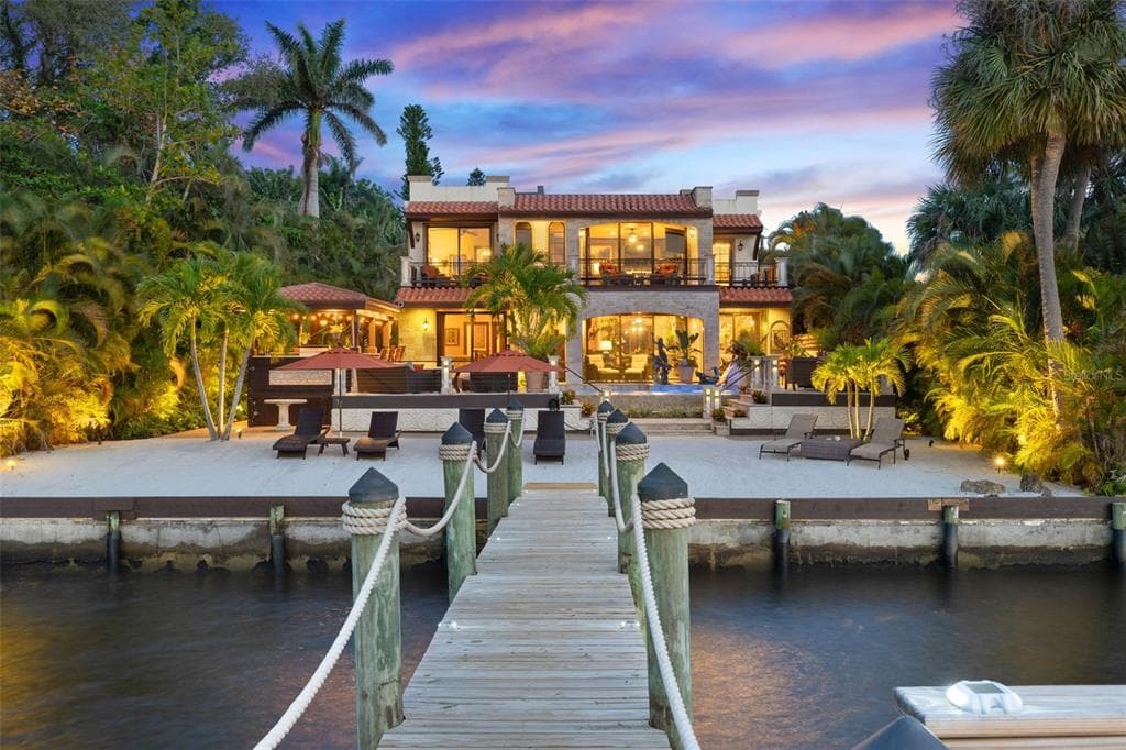 5 LIVE OAK LANE