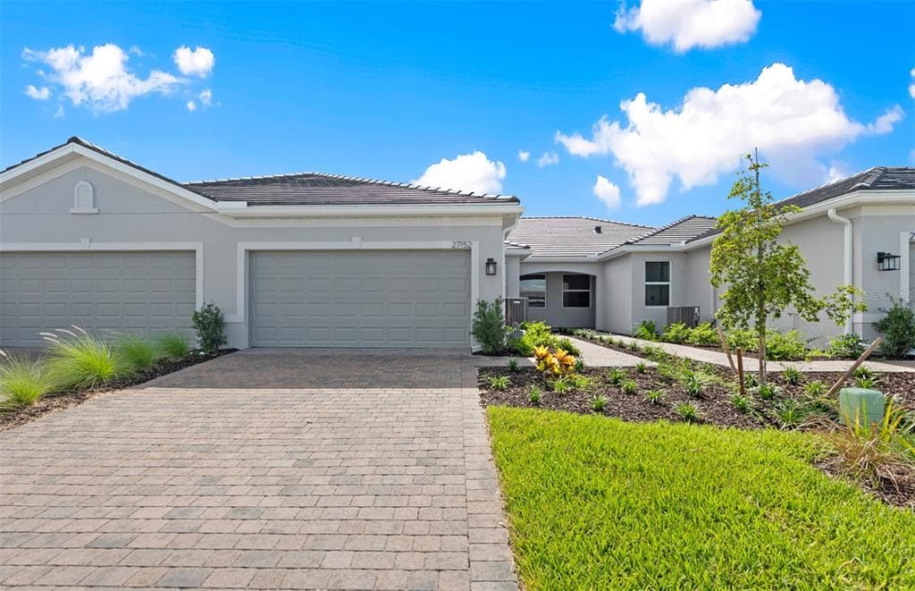 27152 CAPRI SHORES CIRCLE ENGLEWOOD, FL 34223