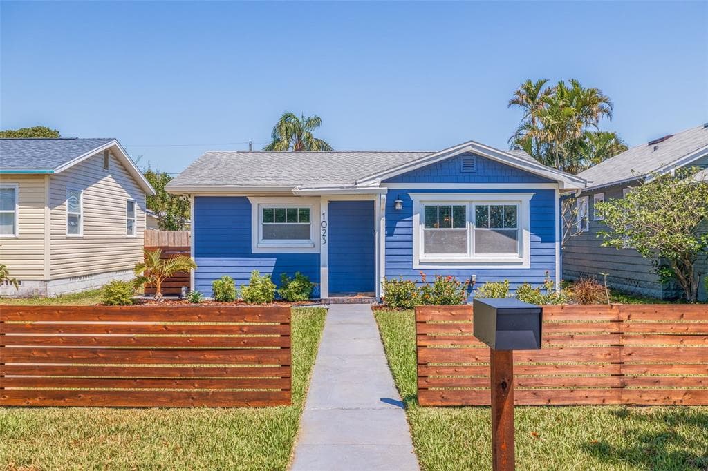 1023 34TH AVENUE N ST PETERSBURG, FL 33704
