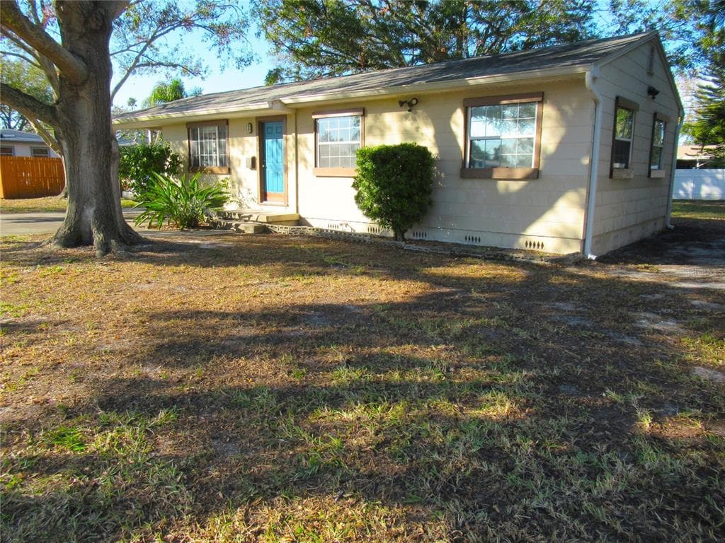 125 80TH AVENUE N ST PETERSBURG, FL 33702