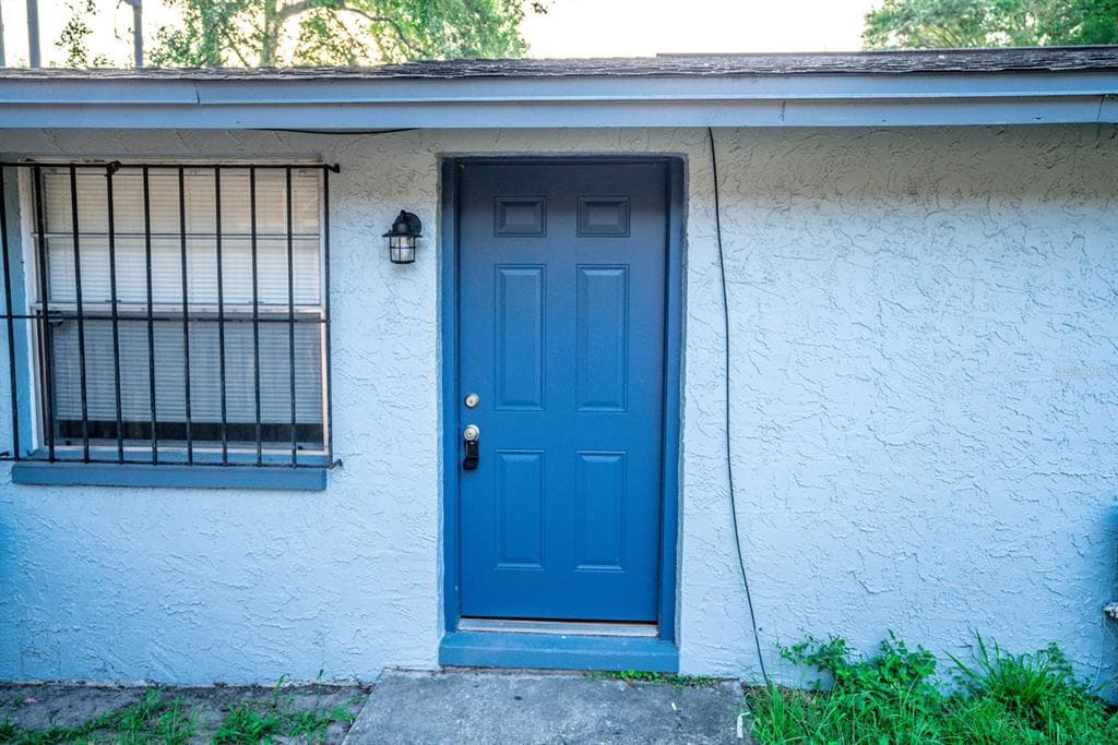 1713 E IDELL STREET TAMPA, FL 33604