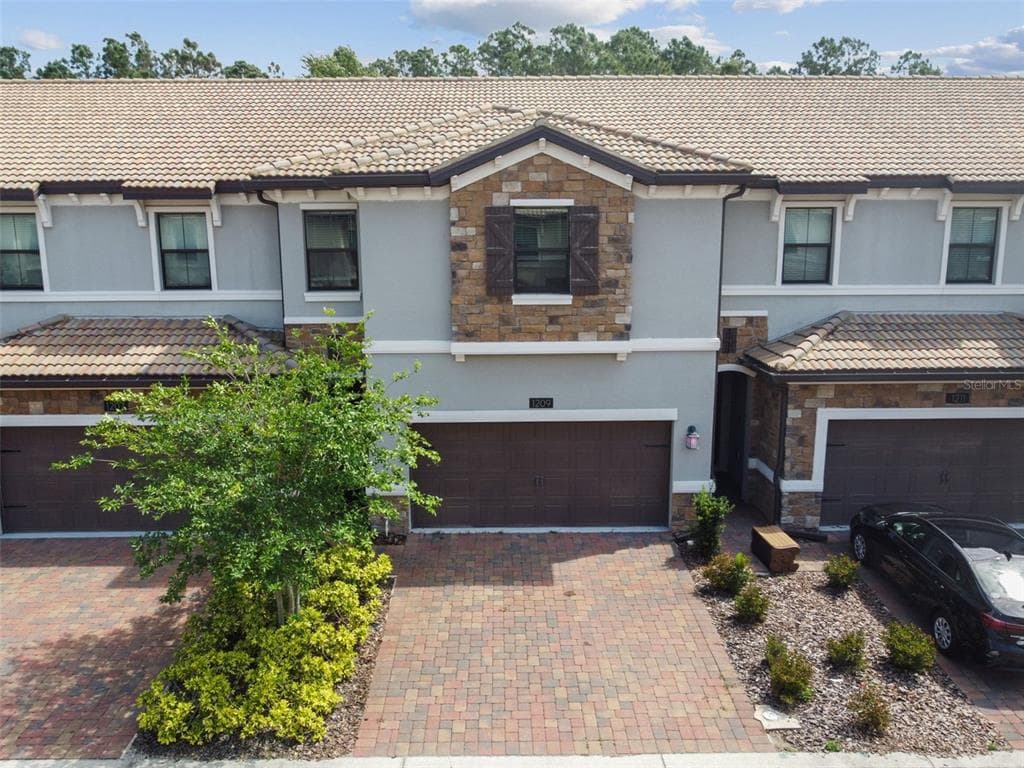 1209 PAYNE STEWART DRIVE DAVENPORT, FL 33896
