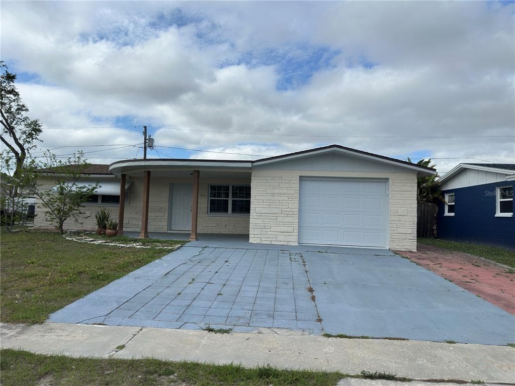 5151 JANICE LANE HOLIDAY, FL 34690