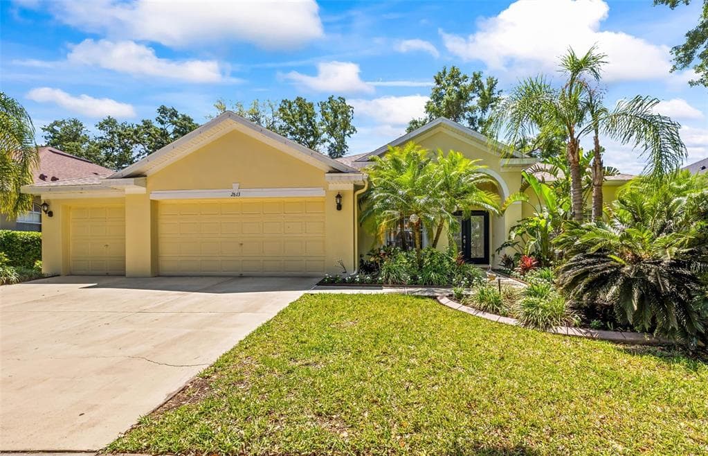 2613 BONTERRA BOULEVARD VALRICO, FL 33594