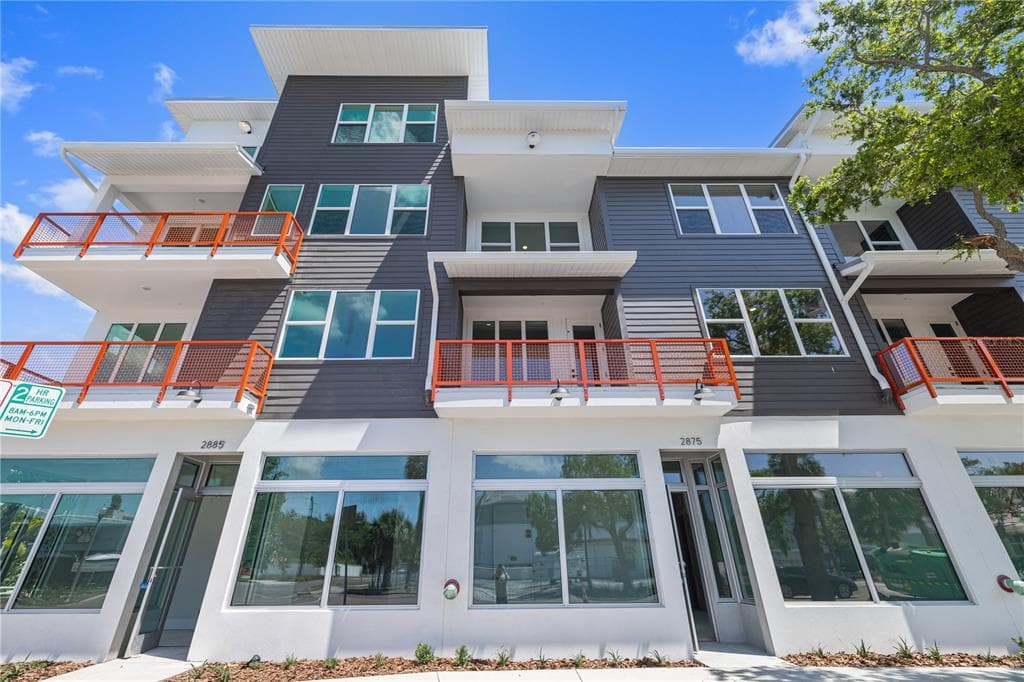 11 29TH STREET N ST PETERSBURG, FL 33713
