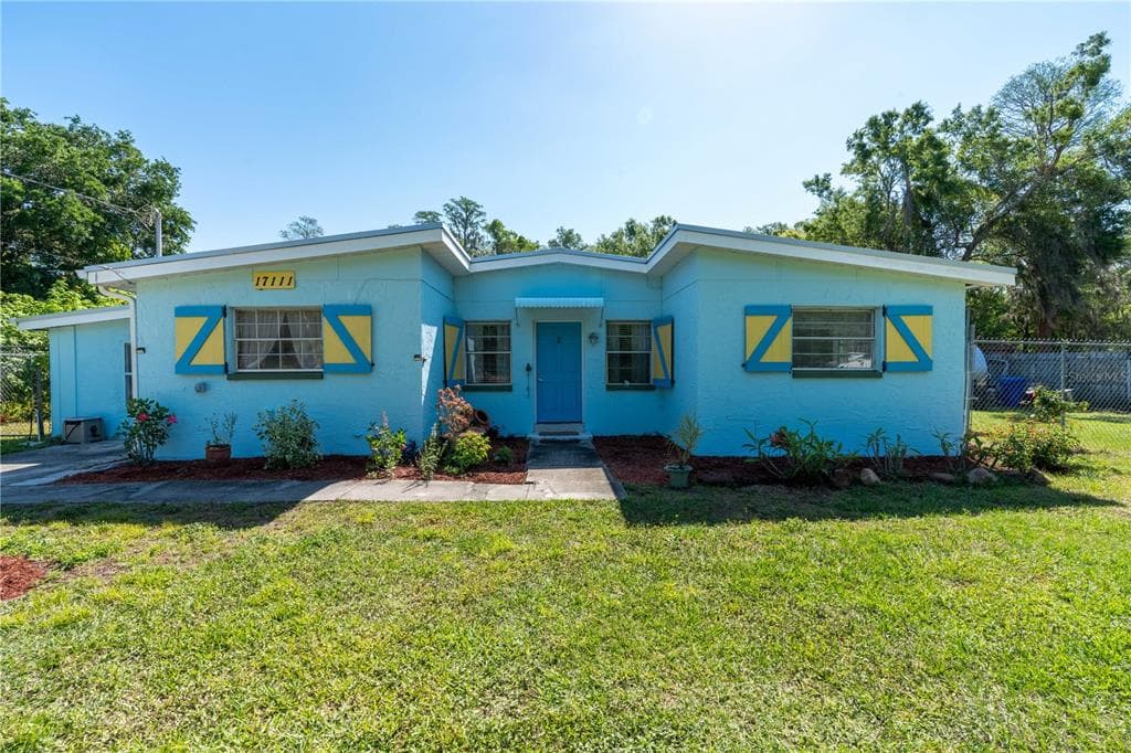 17111 MOCKINGBIRD LANE