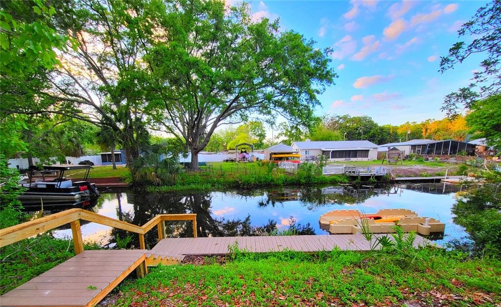 6433 THERESA AVENUE WEEKI WACHEE, FL 34607