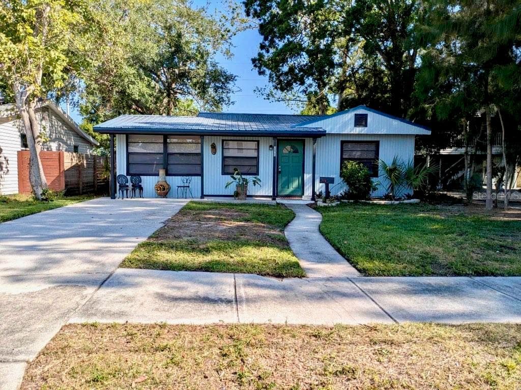 2825 16TH AVENUE N ST PETERSBURG, FL 33713