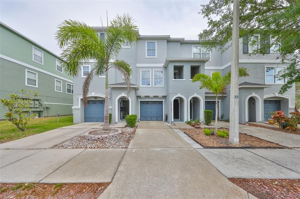 618 WHEATON TRENT PLACE TAMPA, FL 33619