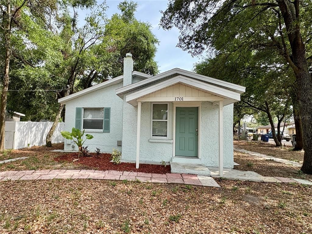 1701 E LOUISIANA AVENUE TAMPA, FL 33610