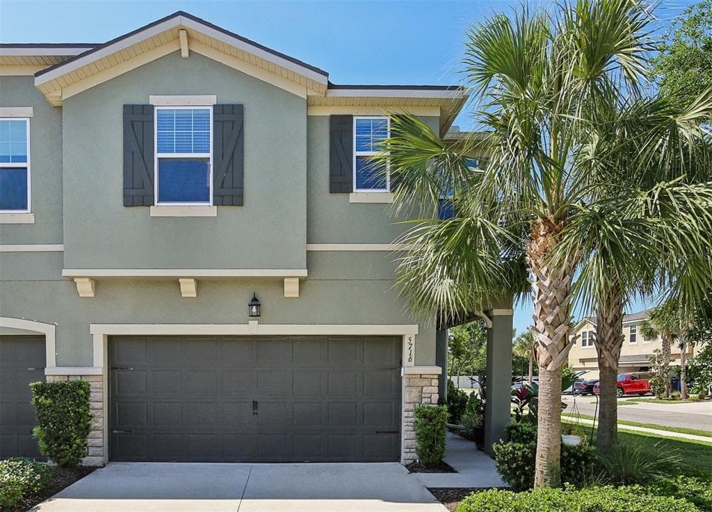 5716 GRAND SONATA AVENUE LUTZ, FL 33558