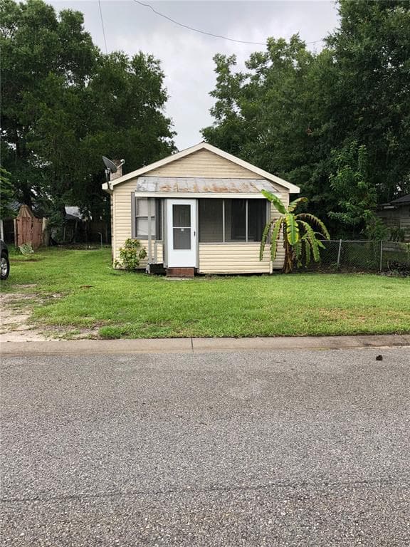 124 1ST STREET WINTER HAVEN, FL 33880