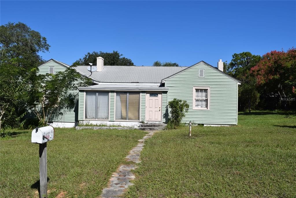 823 COHASSETT AVENUE LAKE WALES, FL 33853