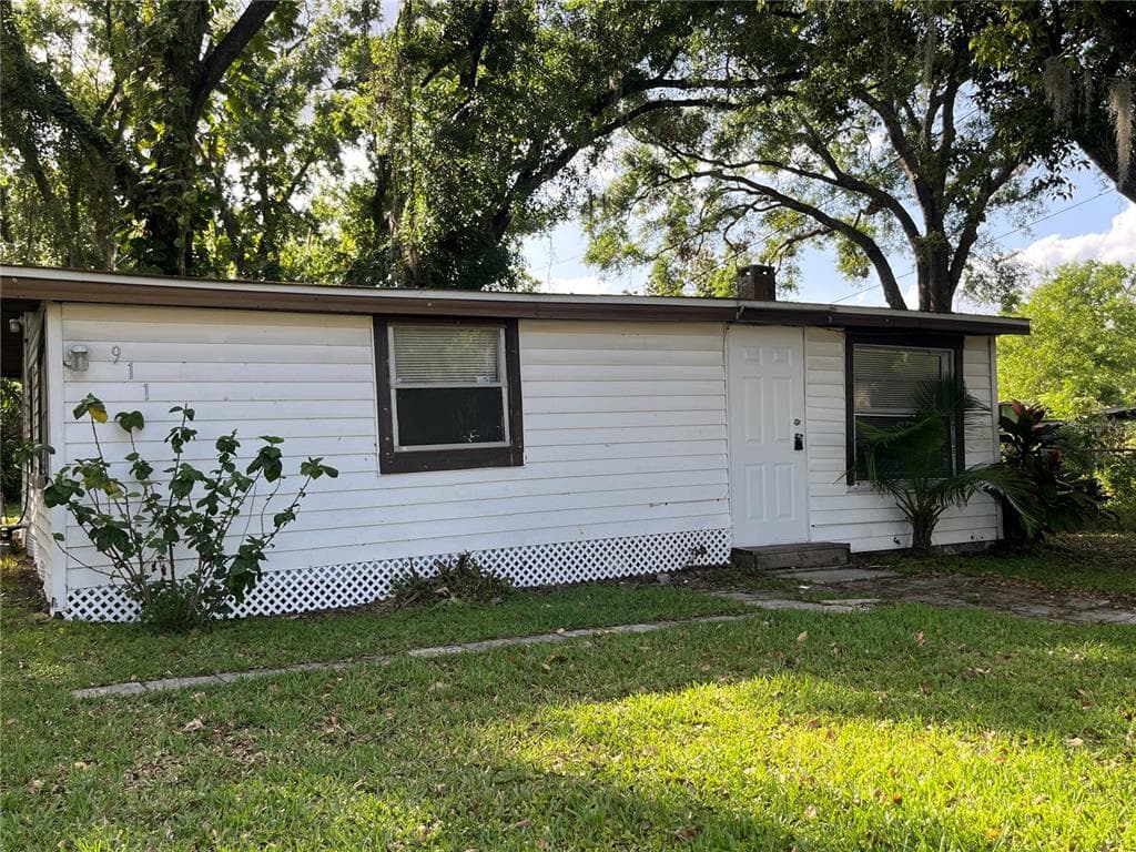 911 S KELLY AVENUE LAKELAND, FL 33815