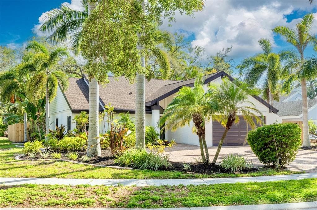 2966 LONGBROOKE WAY CLEARWATER, FL 33760