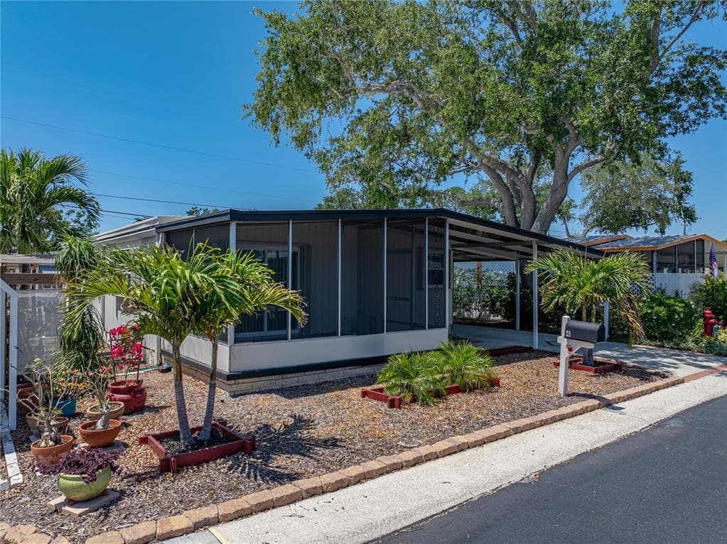 6950 46TH AVENUE N UNIT 4