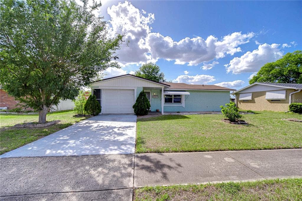 6143 19TH STREET ZEPHYRHILLS, FL 33542