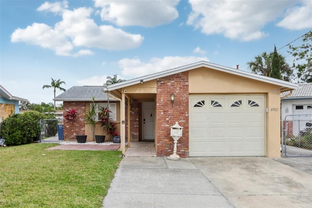 4902 BLUE HERON DRIVE NEW PORT RICHEY, FL 34652