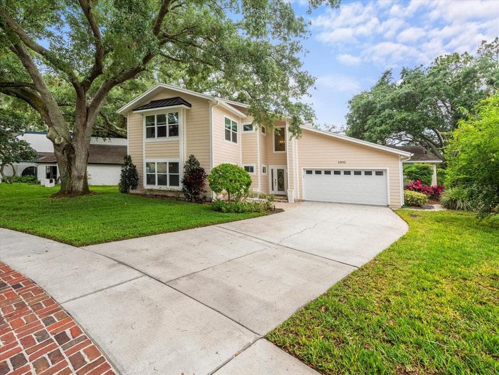 13812 CYPRESS VILLAGE CIRCLE TAMPA, FL 33618