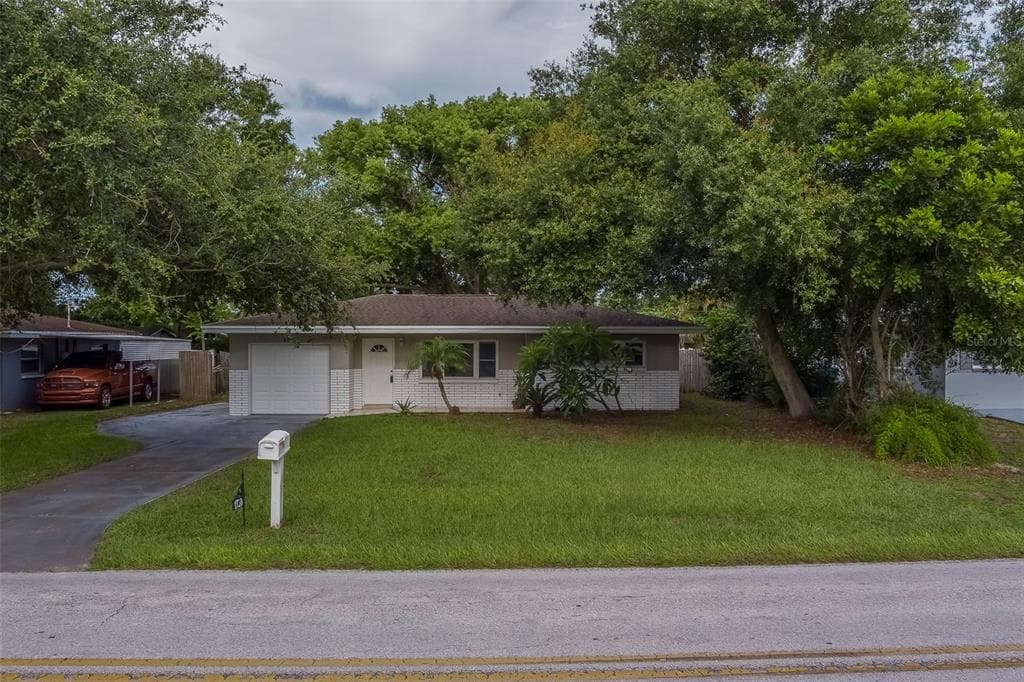 1710 S LAKE AVENUE CLEARWATER, FL 33756