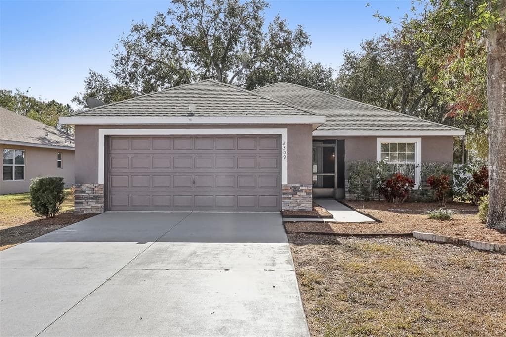 2309 ANGEL FISH LOOP LEESBURG, FL 34748