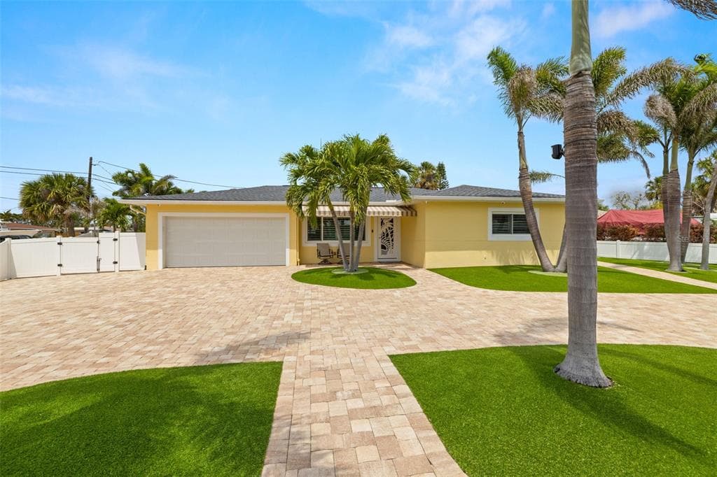 8801 GULF BOULEVARD ST PETERSBURG, FL 33706