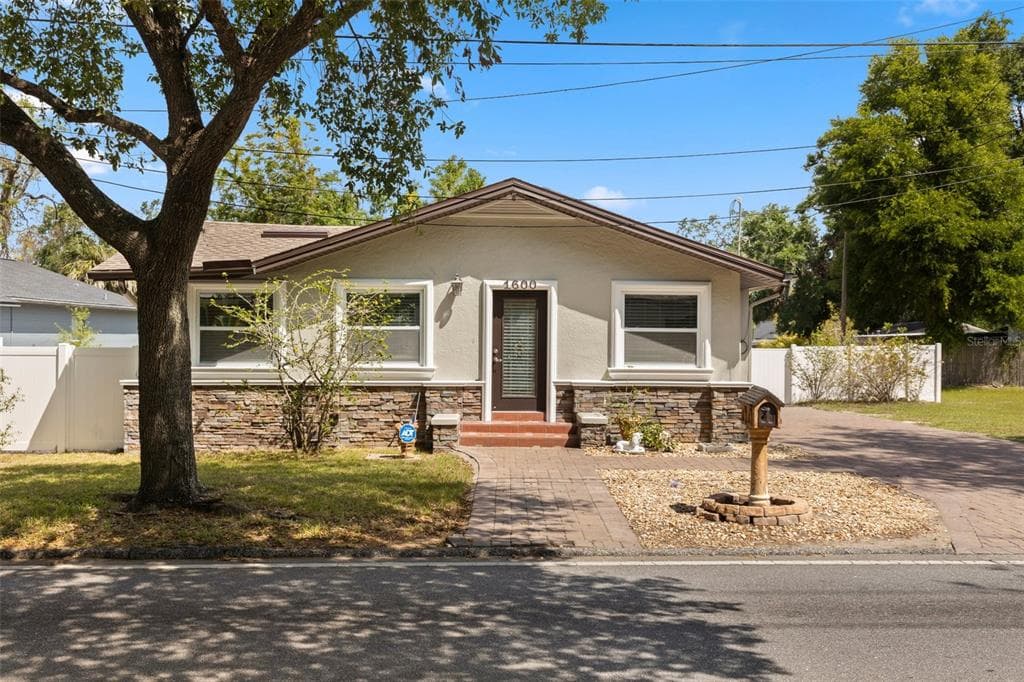 1600 E HANNA AVENUE TAMPA, FL 33610