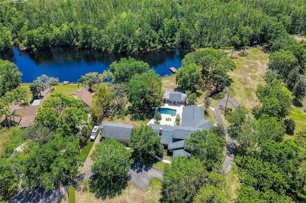 898 CYPRESS LAKEVIEW COURT