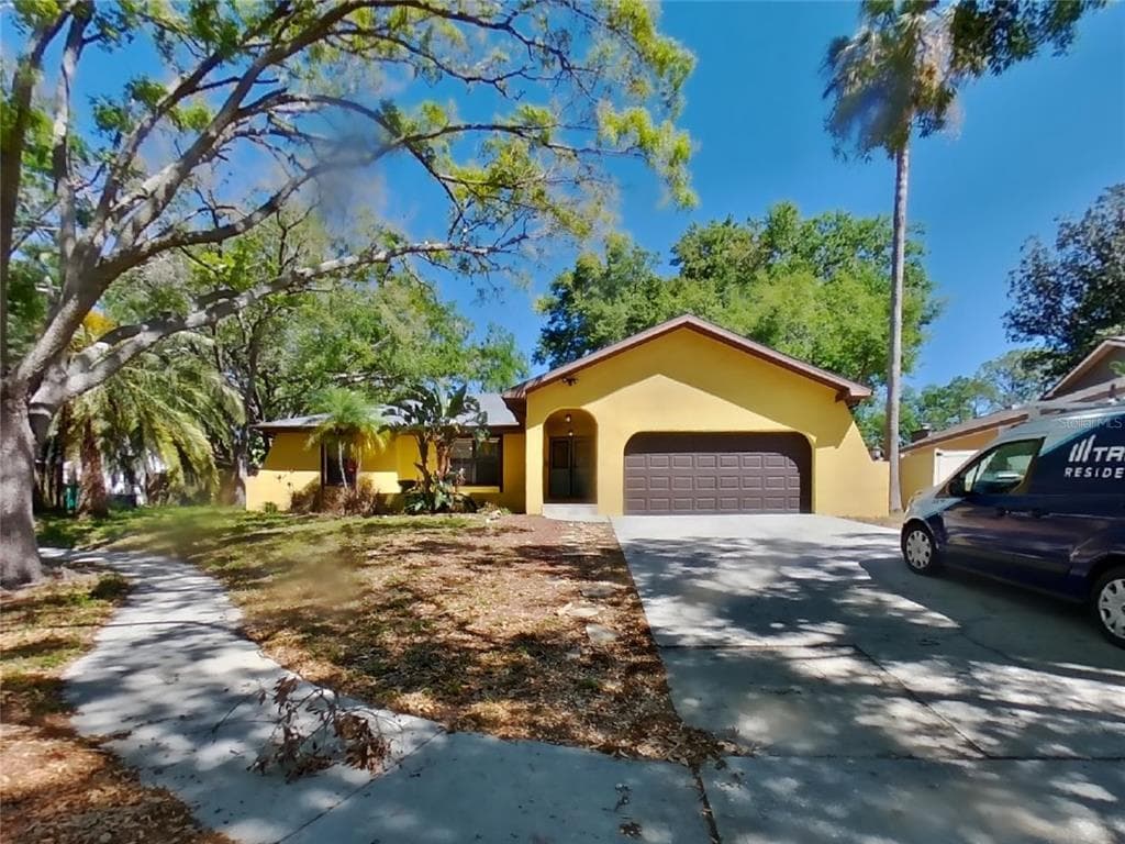 2883 MANDARIN PLACE PALM HARBOR, FL 34684
