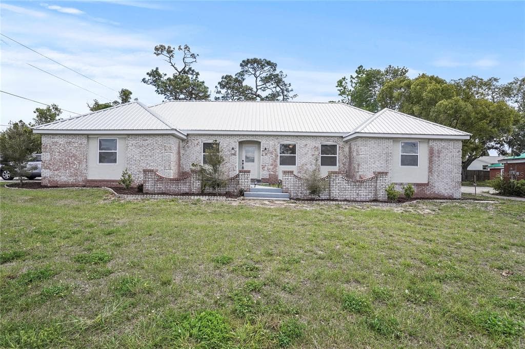 1374 MEMORIAL DRIVE AVON PARK, FL 33825