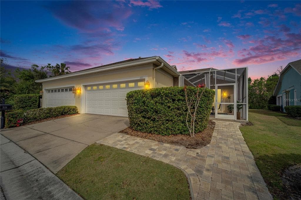 221 SELA COVE CIRCLE APOLLO BEACH, FL 33572