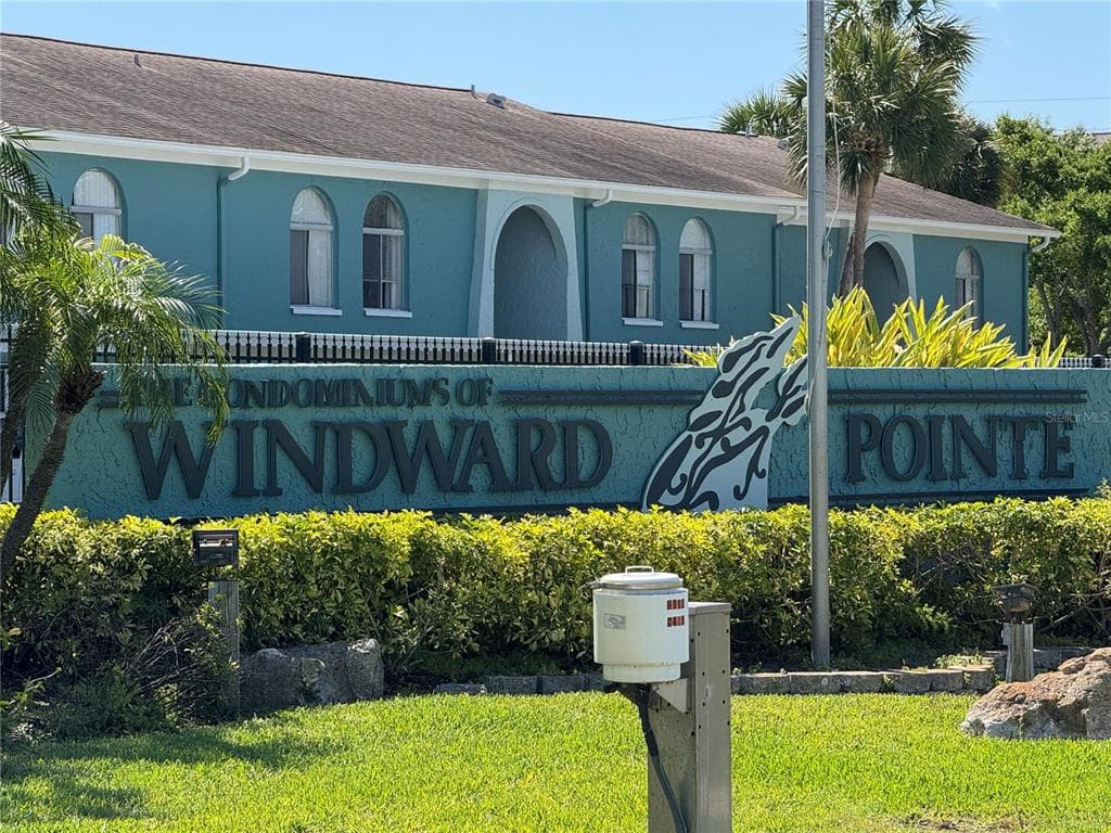 11432 BAY STREET NE UNIT 11432 ST PETERSBURG, FL 33716