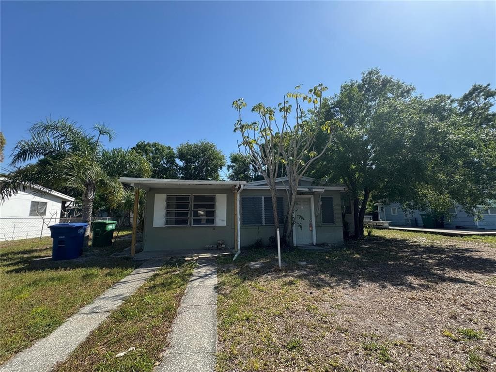 4730 W WALLACE AVENUE TAMPA, FL 33611