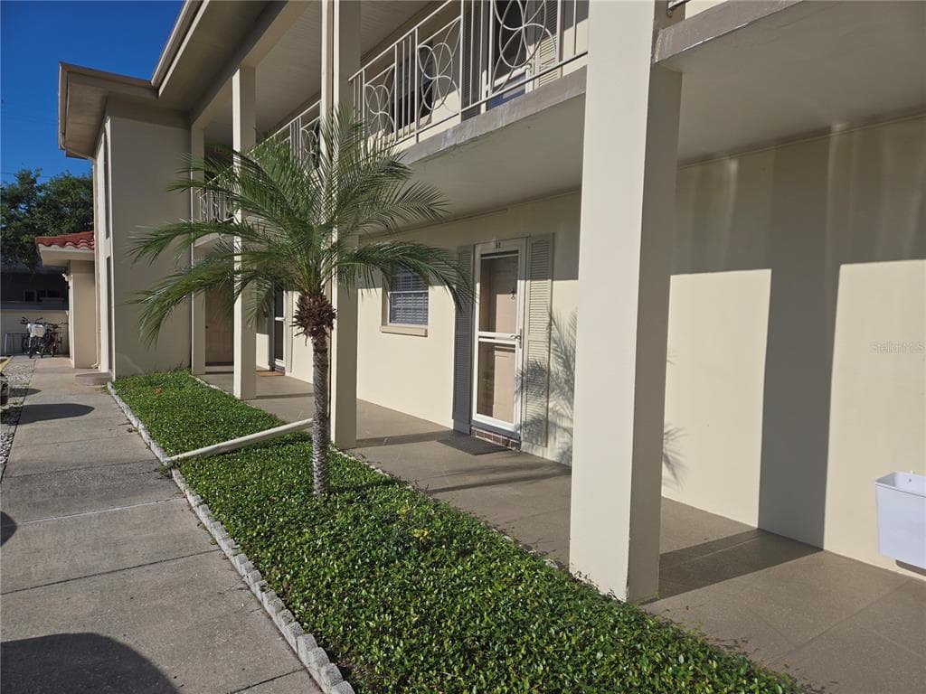 19029 US HIGHWAY 19 N UNIT 5-2 CLEARWATER, FL 33764