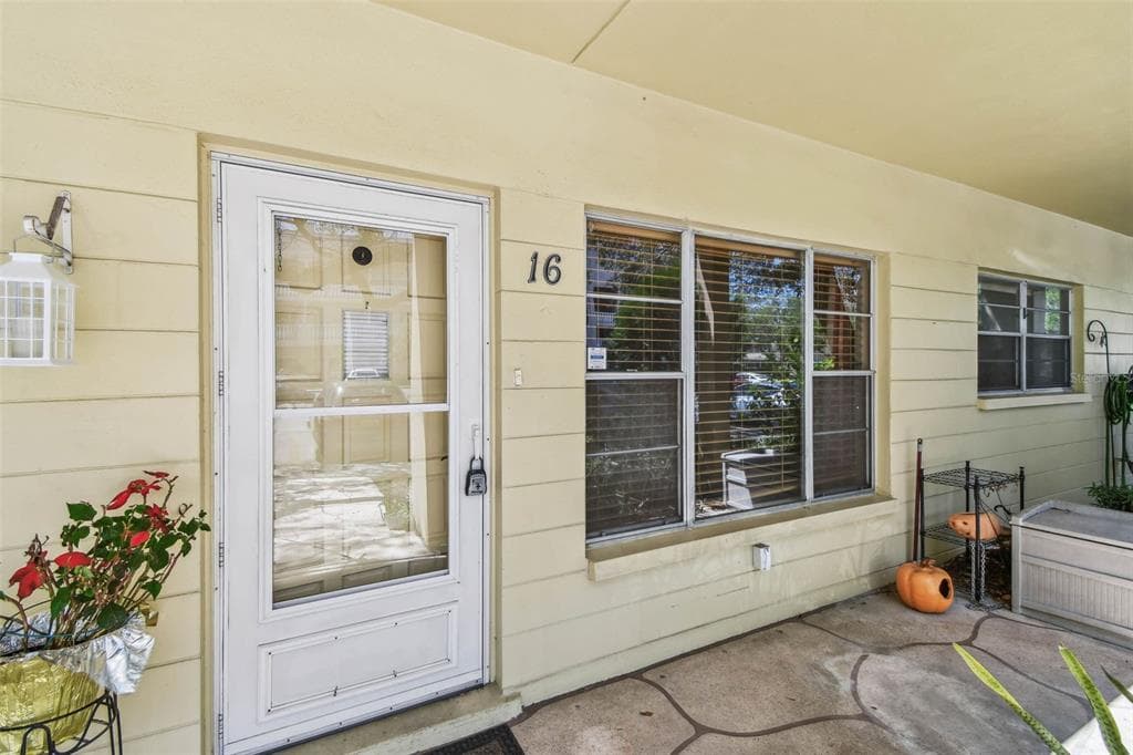 2226 SWITZERLAND WAY UNIT 16 CLEARWATER, FL 33763