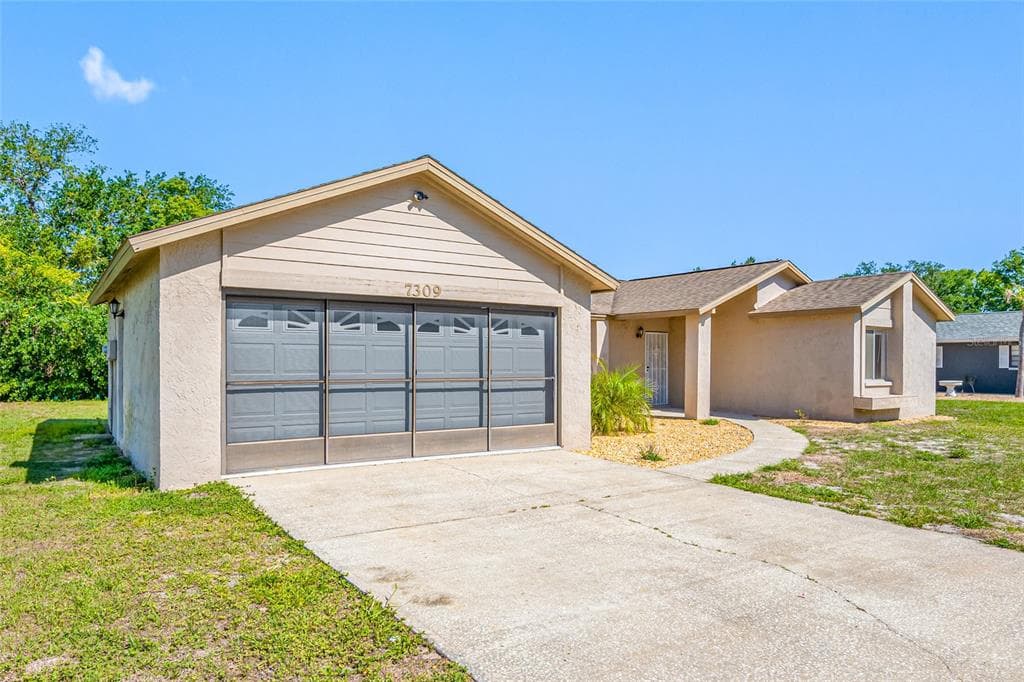 7309 BERWICK WAY WEEKI WACHEE, FL 34613