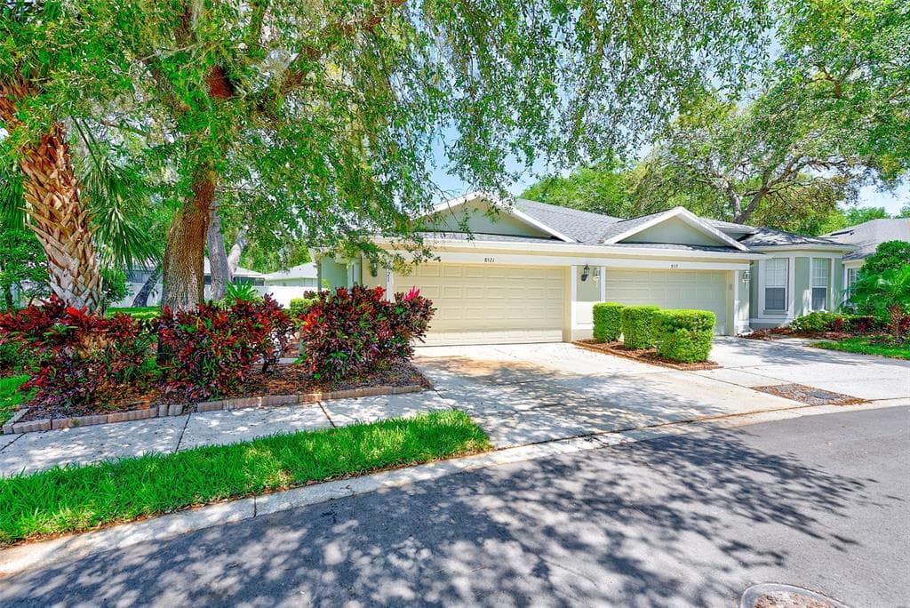 8521 ACORN RIDGE COURT TAMPA, FL 33625