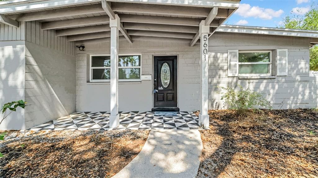 5601 CEDAR STREET NE ST PETERSBURG, FL 33703