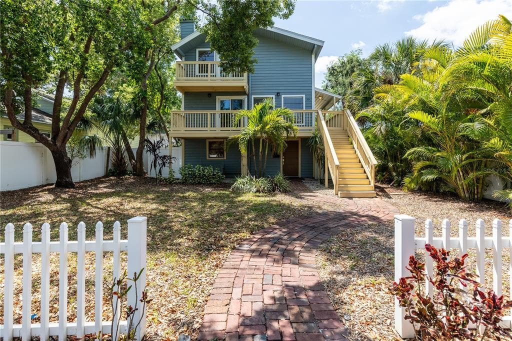 304 16TH AVENUE N ST PETERSBURG, FL 33704