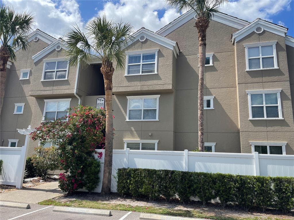 15215 AMBERLY DRIVE UNIT 1001 TAMPA, FL 33647