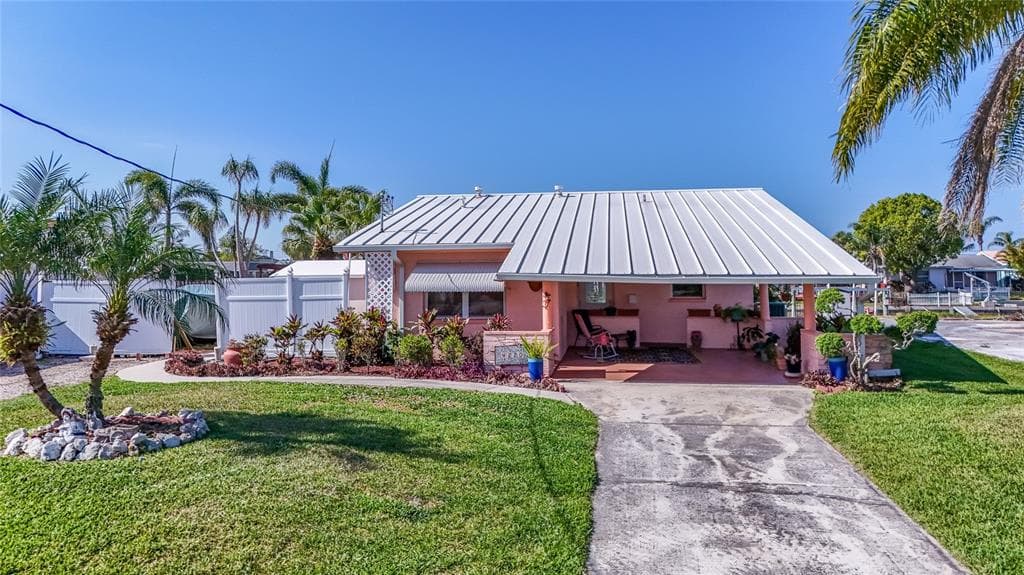 4220 FLORAMAR TERRACE NEW PORT RICHEY, FL 34652