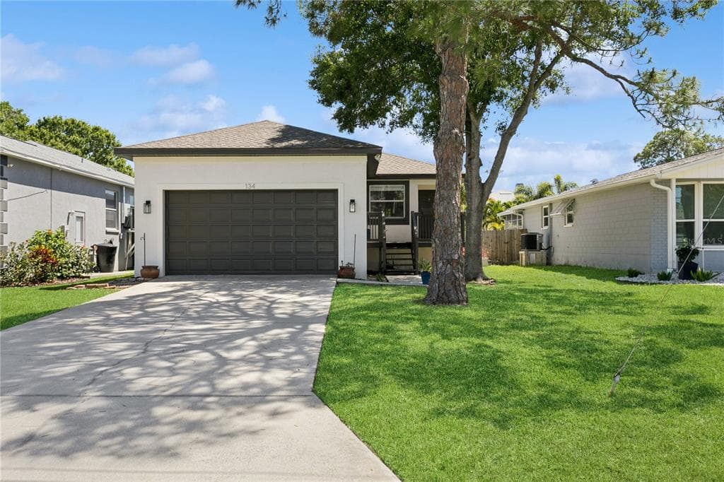 134 48TH AVENUE N ST PETERSBURG, FL 33703