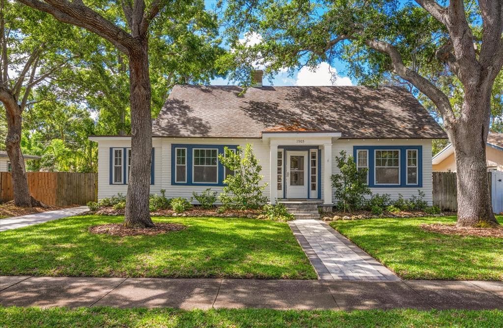 1905 MCKINLEY STREET CLEARWATER, FL 33765