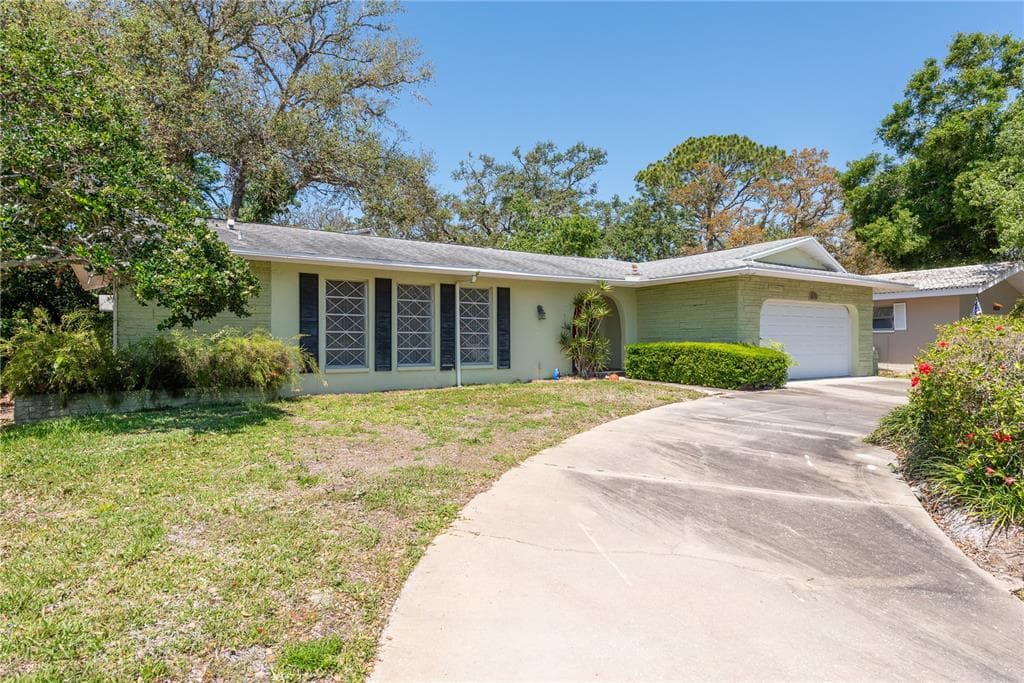 1654 MCKAY COURT DUNEDIN, FL 34698